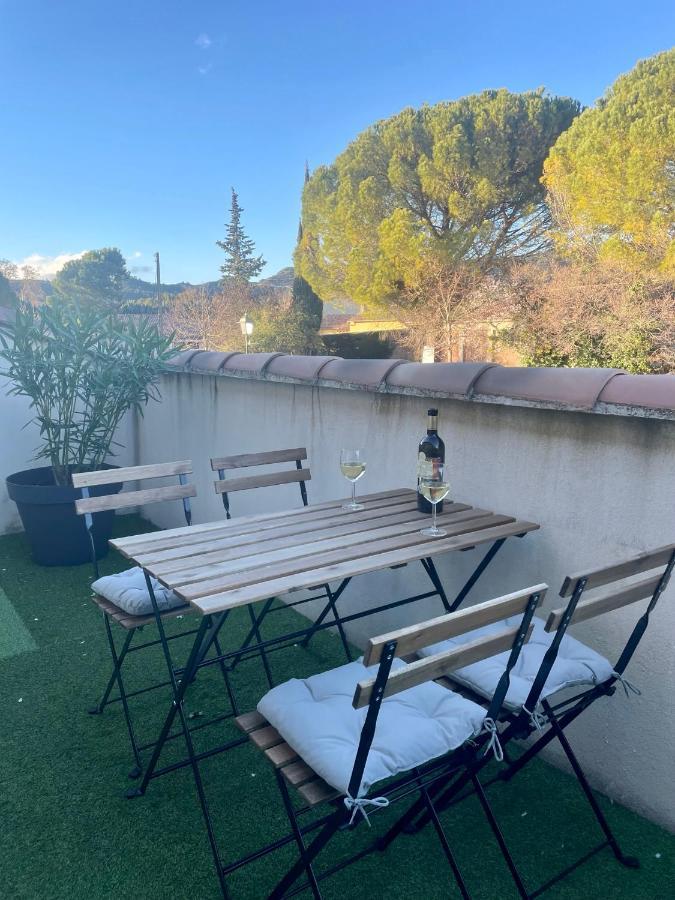 Le Lourmarinois Apartamento Exterior foto