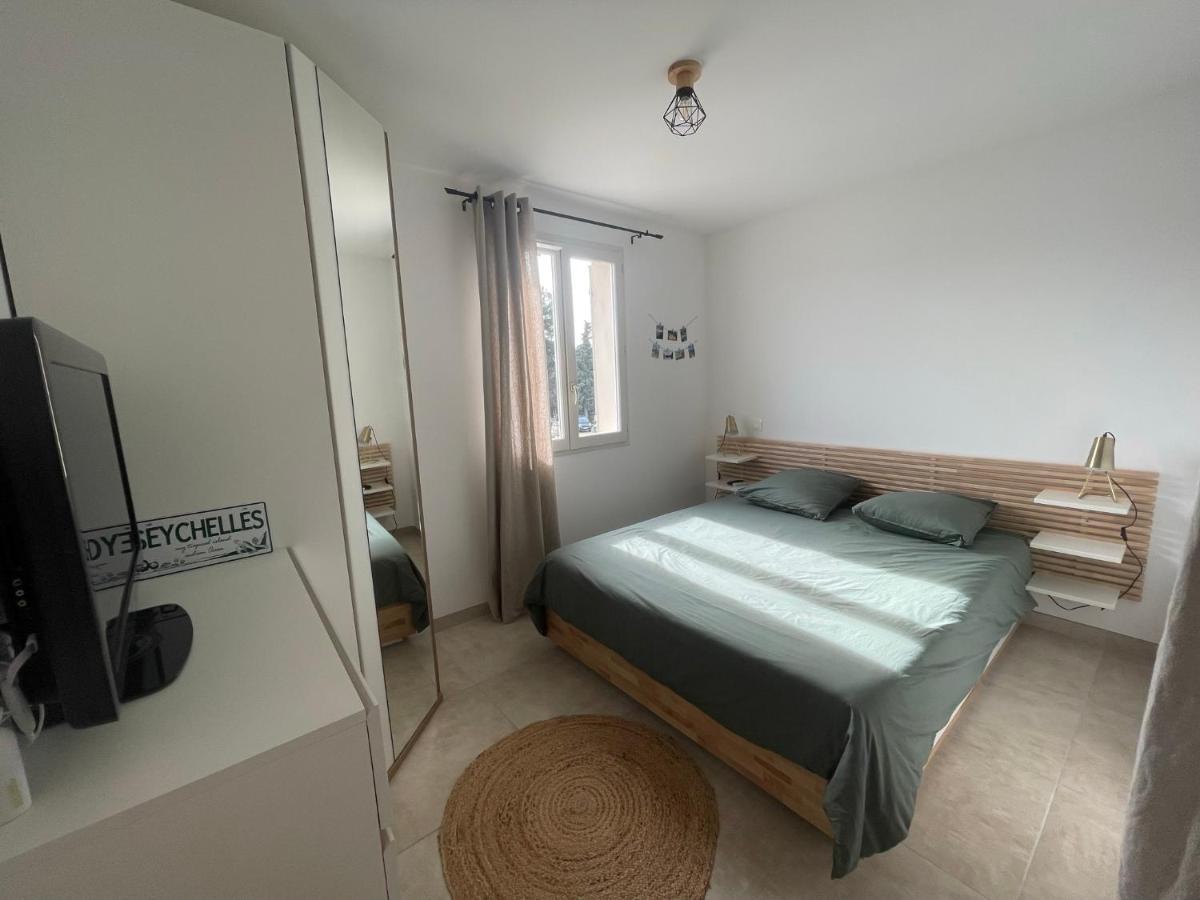 Le Lourmarinois Apartamento Exterior foto
